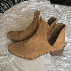 Matisse Coconuts ankle booties